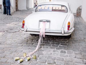 Latas y Cintas para coche de boda